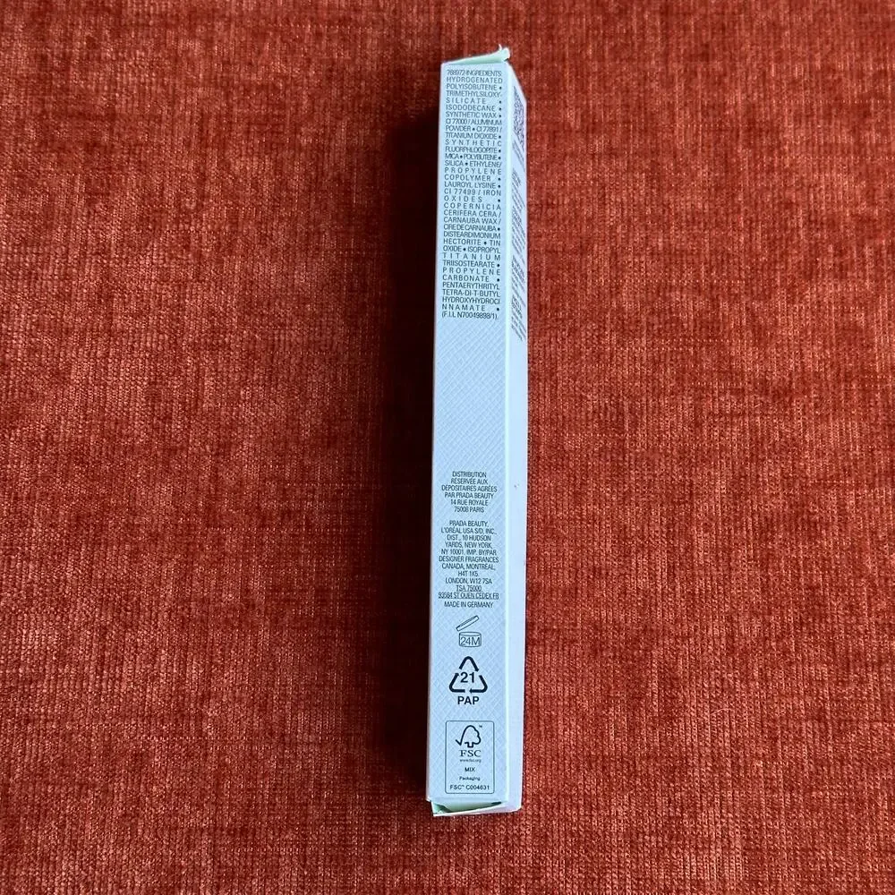 Prada Lines Gliding Eye Pencil in 05 Argento